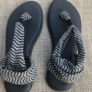 Women’s Sanuk sandals
